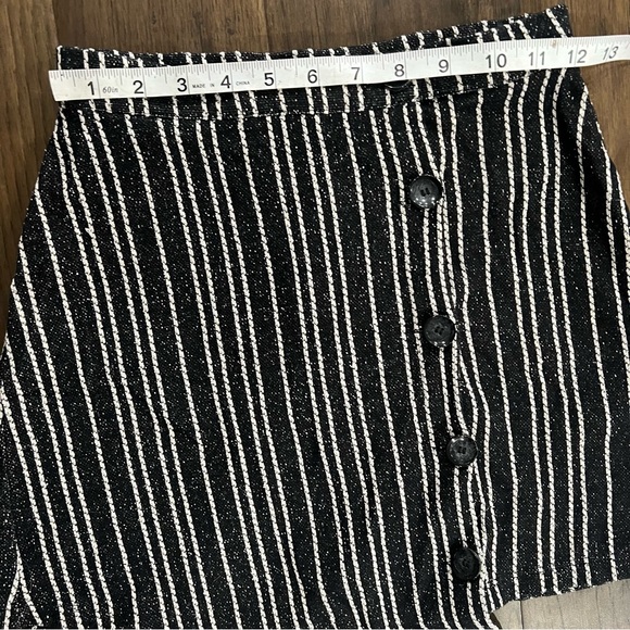 Urban Outfitters Skirt - Picture 6 of 8